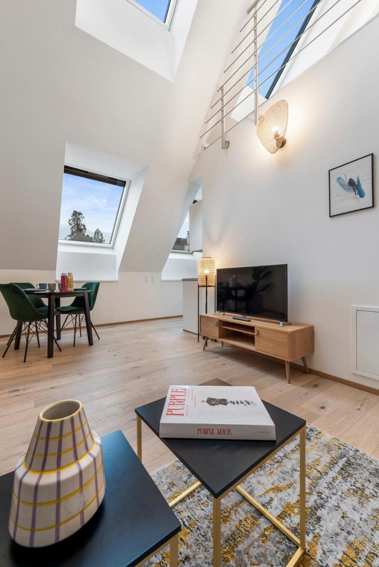 Апарт отель Vienna Hills Living Экстерьер фото